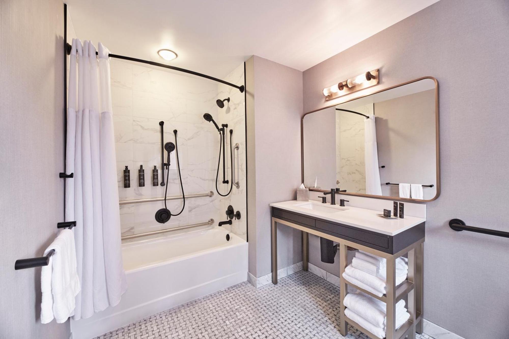 Standard King - Accessible,1546720447:JPEG