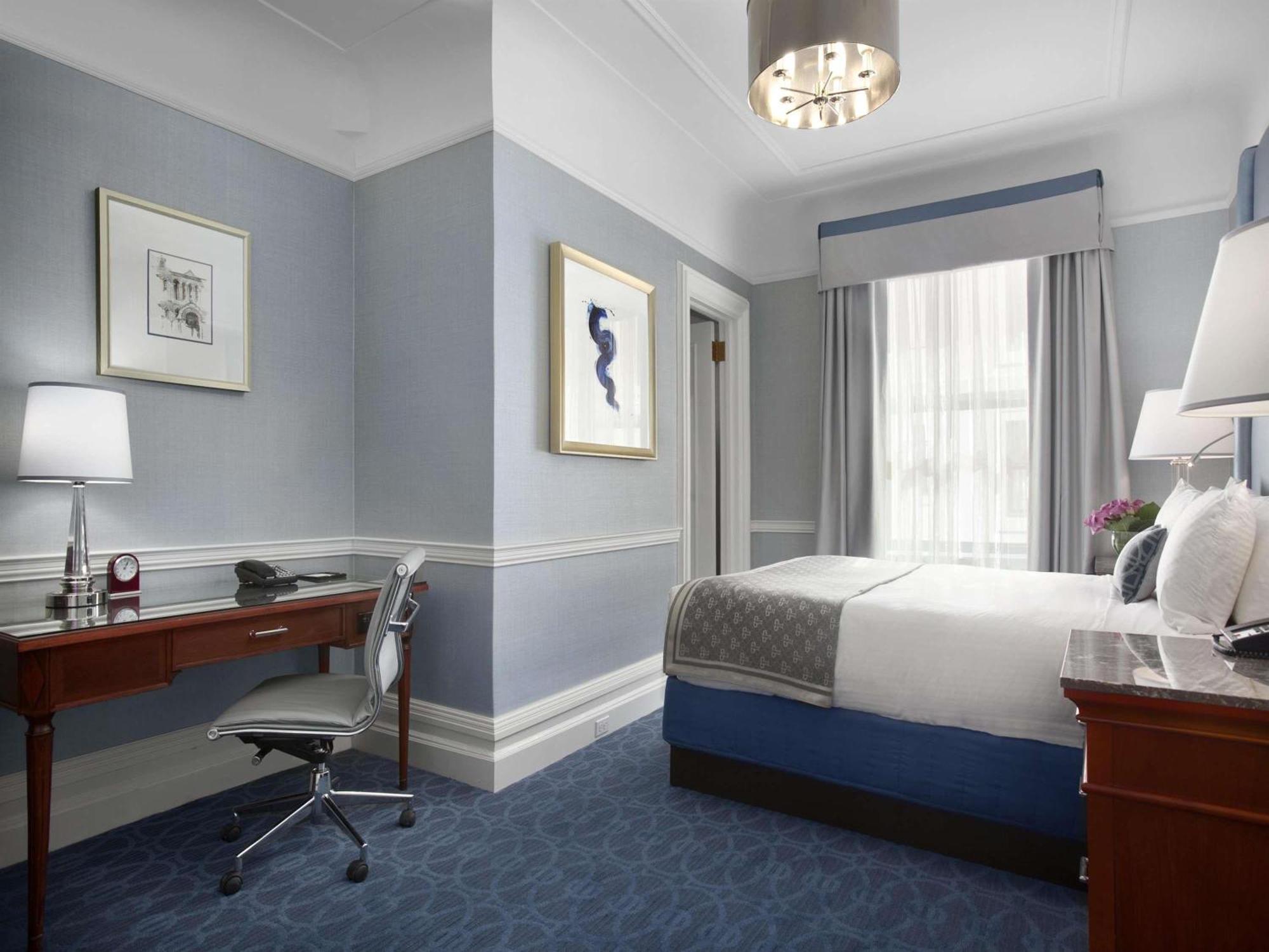 Fairmont Queen Room,780065343:JPEG